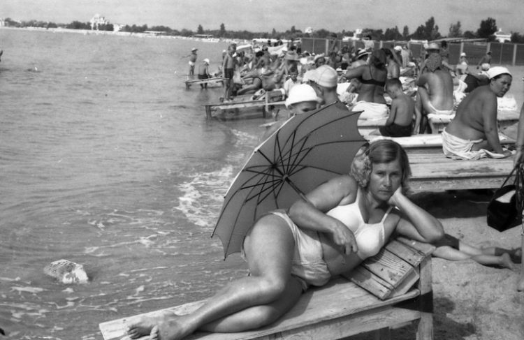Как это было: пляжный отдых в СССР