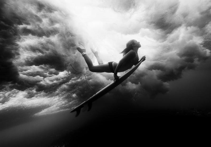 Захватывающие фотографии серферов-экстремалов: 30 снимков