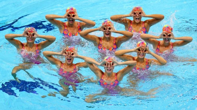 25 Funny Photos from the World of Synchronized Swimming