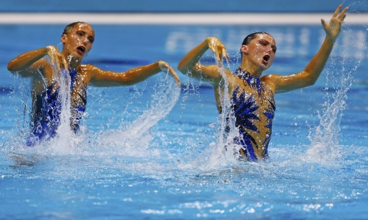 25 Funny Photos from the World of Synchronized Swimming