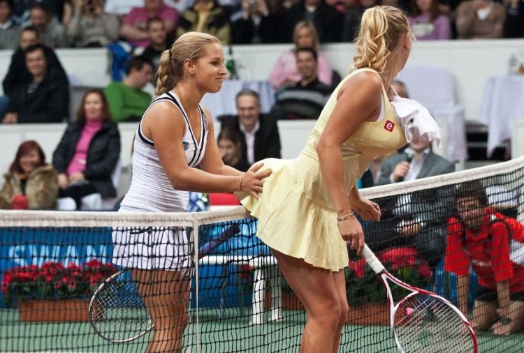 25 Delightfully Funny Photos of Women's Tennis