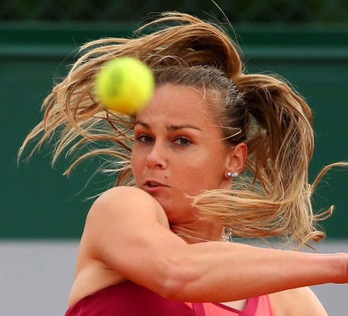 25 Delightfully Funny Photos of Women's Tennis