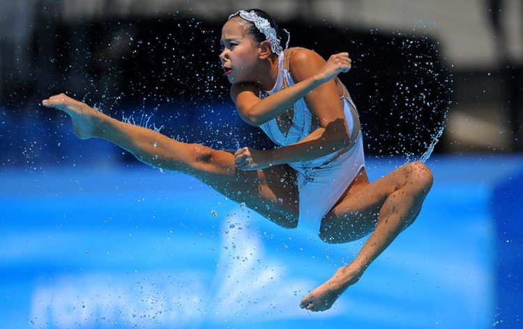 25 Funny Photos from the World of Synchronized Swimming