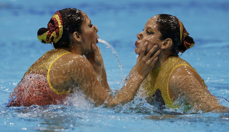 25 Funny Photos from the World of Synchronized Swimming