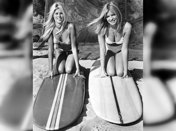 Flashback to the Beach: 25 Interesting Retro Photos